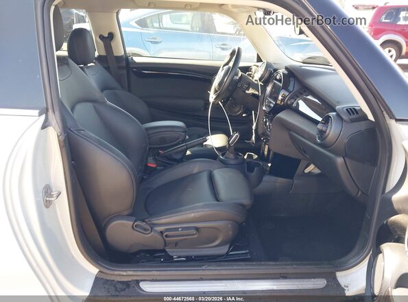 WMWXR3C06M2N76653 2021 MINI HARDTOP Silver Սալոնի դիմացի տեսք