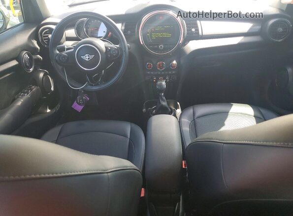 WMWXU1C53J2F81564 2018 MINI COOPER Beige Widok deski rozdzielczej