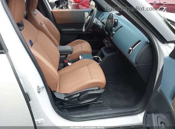 WMZ23GA05T7U73024 2026 MINI COUNTRYMAN White Вид салону спереду