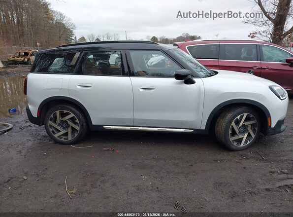 WMZ23GA05T7U73024 2026 MINI COUNTRYMAN White Вид задньої частини салону