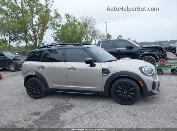 WMZ53BR00R3R42959 2024 MINI COUNTRYMAN Cream Widok wnętrza z tyłu