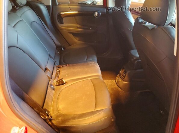 WMZ53BR02P3P82595 2023 MINI COOPER Red Vista de los asientos traseros