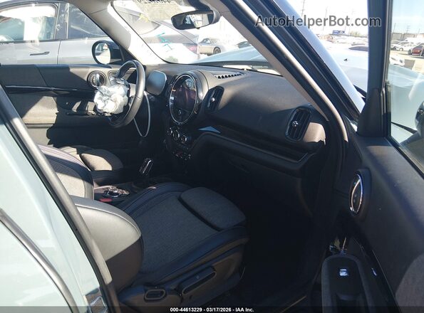 WMZ83BR08P3R07161 2023 MINI COUNTRYMAN Light Blue Front interior view