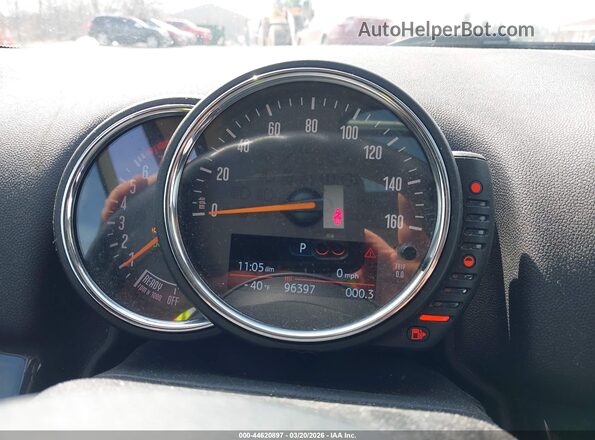 WMZYS7C30H3E06949 2017 MINI COUNTRYMAN White Vista de los asientos traseros