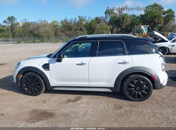 WMZYS7C35J3E08878 2018 MINI COUNTRYMAN Белый Панорамный вид салона 360°