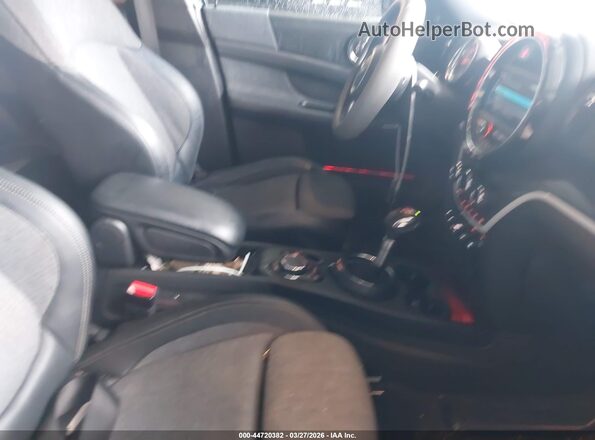WMZYT5C34H3B66743 2017 MINI COUNTRYMAN Green Вид салону спереду