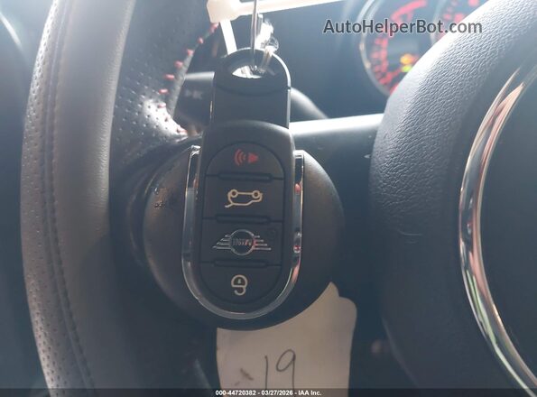 WMZYT5C34H3B66743 2017 MINI COUNTRYMAN Green Вид панелі приладів
