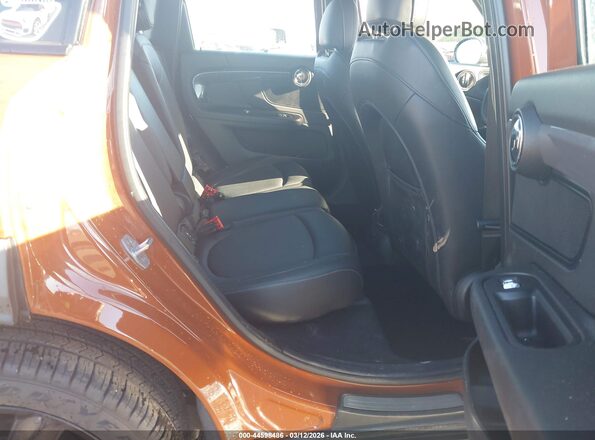 WMZYT5C53K3E69408 2019 MINI COUNTRYMAN Orange Widok naklejki z numerem VIN