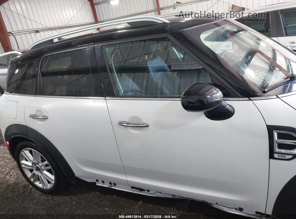 WMZYV5C37H3C02435 2017 MINI COUNTRYMAN White Вид задньої частини салону