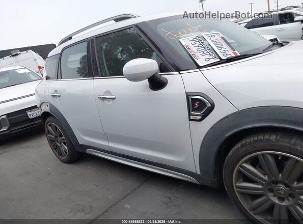 WMZYW7C07L3L89003 2020 MINI COUNTRYMAN White Սալոնի հետևի տեսք