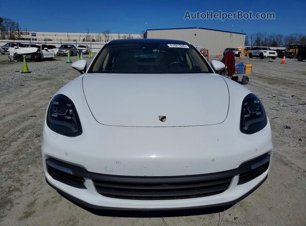 WP0AA2A72HL100703 2017 PORSCHE PANAMERA White Widok z przodu