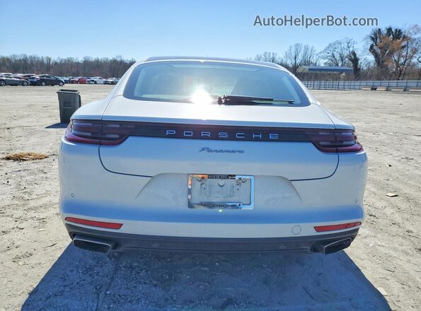 WP0AA2A72HL100703 2017 PORSCHE PANAMERA White Widok z tyłu