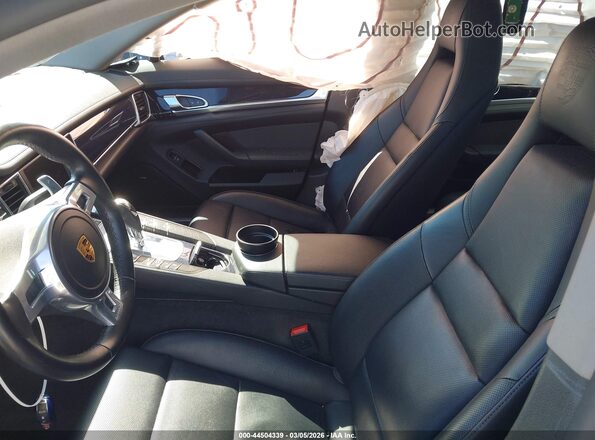 WP0AA2A7XGL003893 2016 PORSCHE PANAMERA Синий Вид салона спереди