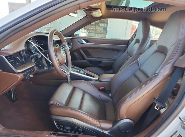 WP0AA2A9XNS205802 2022 PORSCHE 911 White Front interior view