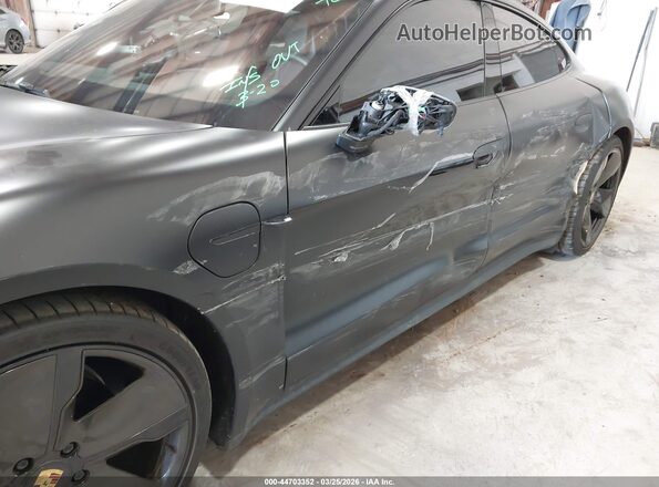 WP0AA2Y13NSA16038 2022 PORSCHE TAYCAN Черный Вид спереди
