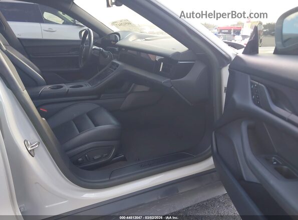 WP0AA2Y16PSA14433 2023 PORSCHE TAYCAN Silver Vista interior delantera