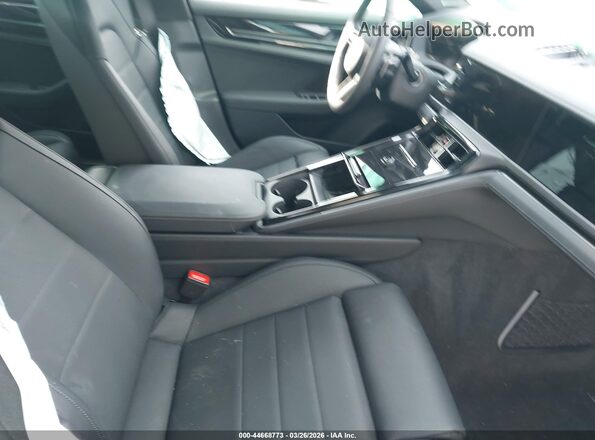WP0AA2YA7TL001384 2026 PORSCHE PANAMERA Серый Вид салона спереди