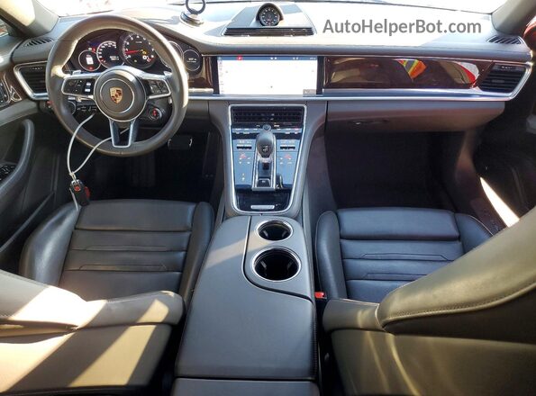 WP0AB2A78LL140421 2020 PORSCHE PANAMERA Red Вид панелі приладів