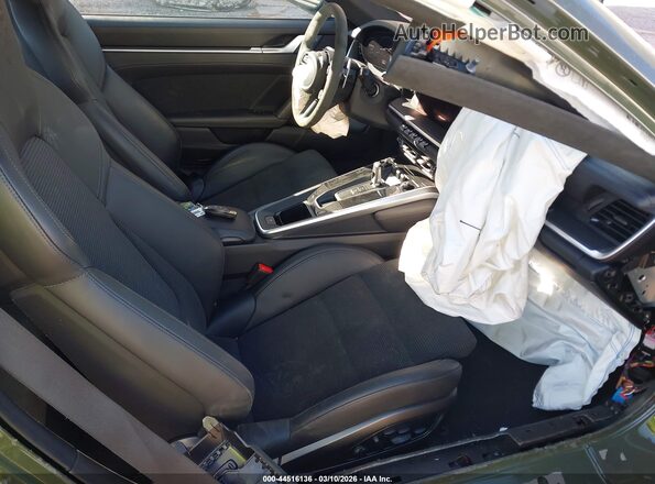WP0AB2A92RS221236 2024 PORSCHE 911 Green Front interior view