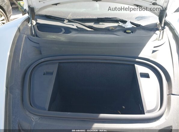WP0AB2Y10LSA52019 2020 PORSCHE TAYCAN White Widok z tyłu