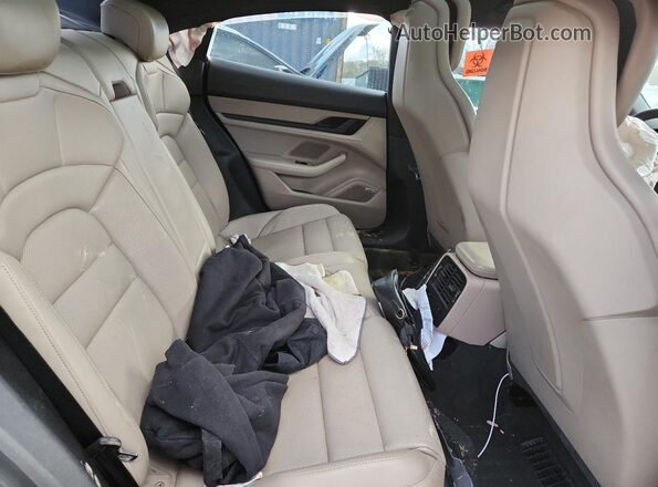 WP0AB2Y17LSA51904 2020 PORSCHE TAYCAN Blue Widok tylnych siedzeń