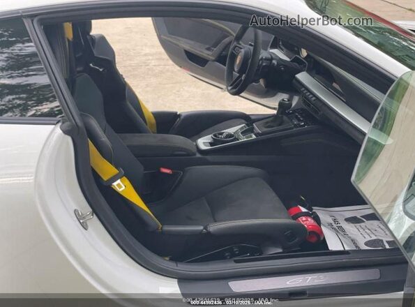 WP0AC2A96NS269734 2022 PORSCHE 911 White Vista interior delantera