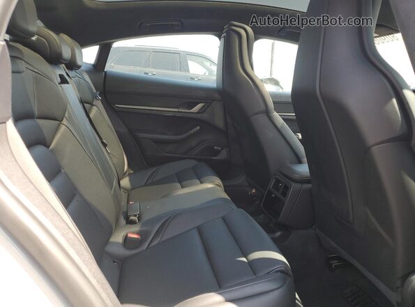 WP0AC2Y17SSA55222 2025 PORSCHE TAYCAN Silver Widok tylnych siedzeń