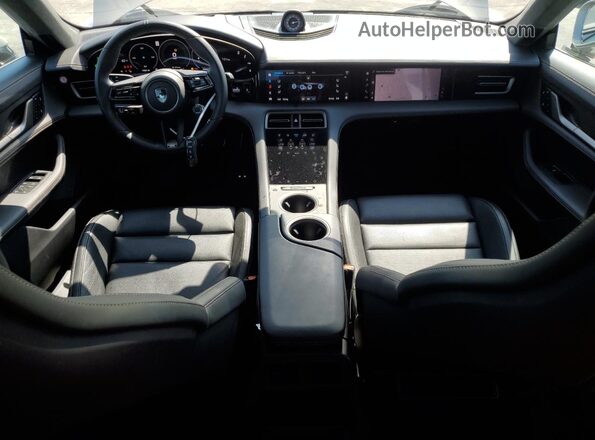 WP0AC2Y17SSA55222 2025 PORSCHE TAYCAN Silver Widok deski rozdzielczej