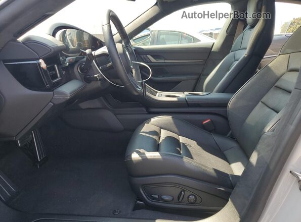 WP0AC2Y17SSA55222 2025 PORSCHE TAYCAN Silver Widok wnętrza z przodu