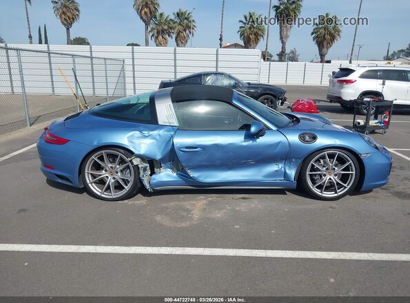 WP0BA2A92HS132224 2017 PORSCHE 911 Light Blue Widok wnętrza z tyłu