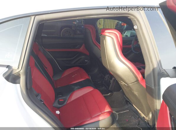 WP0BA2Y14NSA67424 2022 PORSCHE TAYCAN White Вид наклейки з VIN-кодом