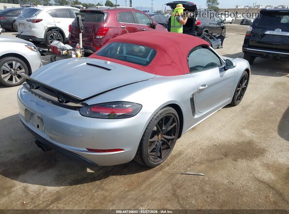 WP0CA2A80JS210792 2018 PORSCHE BOXSTER Серебряный Задняя правая четверть