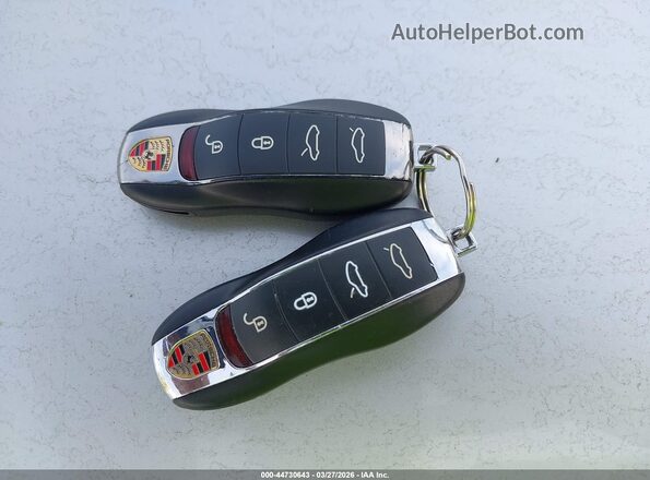 WP0CA2A80JS210792 2018 PORSCHE BOXSTER Серебряный Вид панели приборов