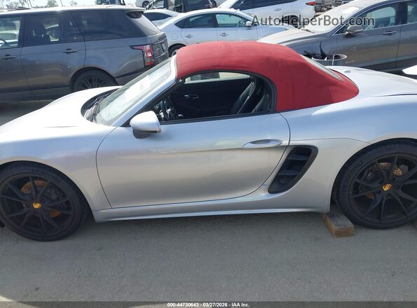 WP0CA2A80JS210792 2018 PORSCHE BOXSTER Серебряный Панорамный вид салона 360°