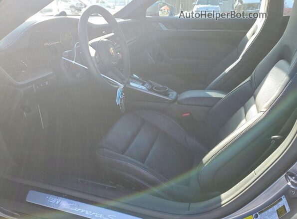 WP0CH2A94SS249293 2025 PORSCHE 911 Gray Front interior view