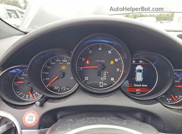 WP1AA2A21HKA85006 2017 PORSCHE CAYENNE Black Widok zestawu wskaźników