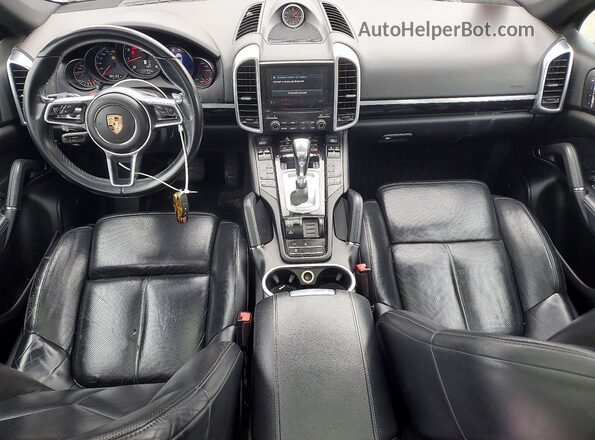 WP1AA2A21HKA85006 2017 PORSCHE CAYENNE Black Widok deski rozdzielczej