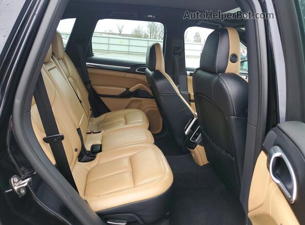 WP1AA2A28GLA05239 2016 PORSCHE CAYENNE Black Սալոնի հետևի տեսք