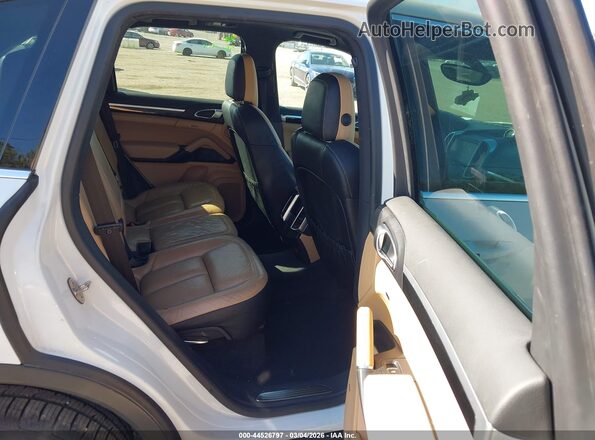 WP1AA2A29JKA01679 2018 PORSCHE CAYENNE White VIN კოდის სტიკერის ხედი