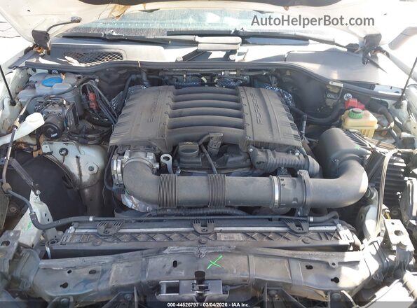 WP1AA2A29JKA01679 2018 PORSCHE CAYENNE White უკანა ხედი