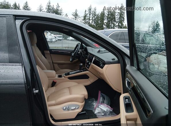 WP1AA2A50PLB21495 2023 PORSCHE MACAN Черный Вид салона спереди