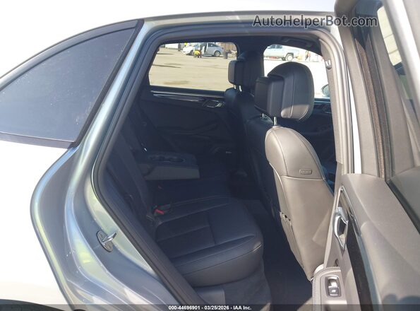 WP1AA2A52LLB15076 2020 PORSCHE MACAN Silver VIN sticker view