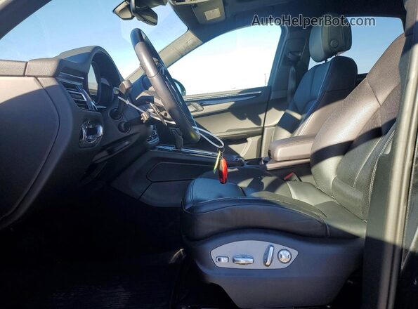 WP1AA2A54RLB14357 2024 PORSCHE MACAN Black Widok wnętrza z przodu