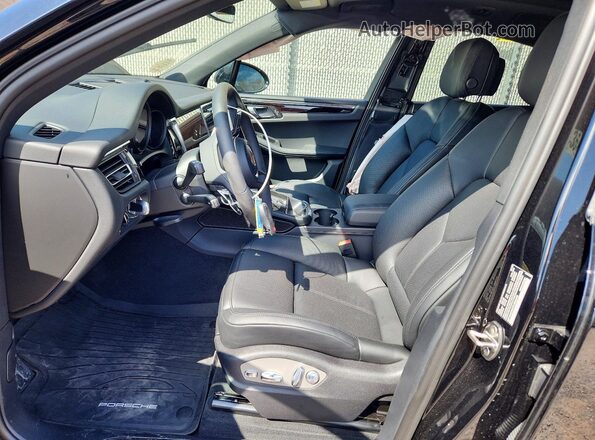 WP1AA2A54TLB00692 2026 PORSCHE MACAN Black Widok wnętrza z przodu