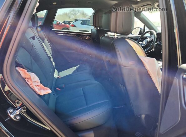 WP1AA2A54TLB00692 2026 PORSCHE MACAN Black Widok tylnych siedzeń