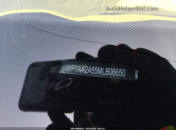 WP1AA2A55MLB06650 2021 PORSCHE MACAN Silver ძრავის განყოფილების ხედი
