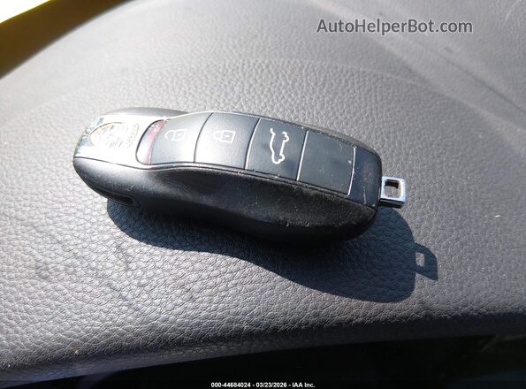 WP1AA2A55MLB06650 2021 PORSCHE MACAN Silver წინა პანელის ხედი