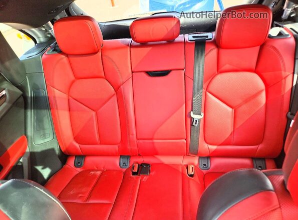 WP1AA2A55MLB12402 2021 PORSCHE MACAN Белый 