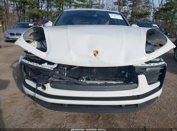 WP1AA2A56RLB13582 2024 PORSCHE MACAN White Front view