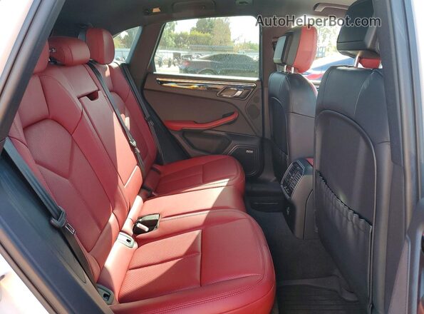 WP1AA2A57PLB05052 2023 PORSCHE MACAN White Widok wnętrza z tyłu